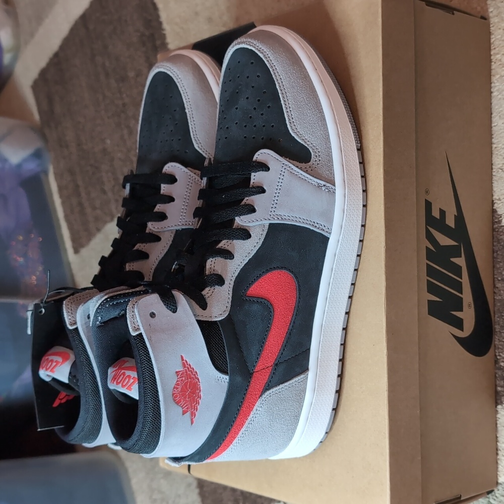 Air Jordan 1 High Zoom Air CMFT 2 Grey Fire Red DV1307-060 Size 10.5 - Picture 1 of 6